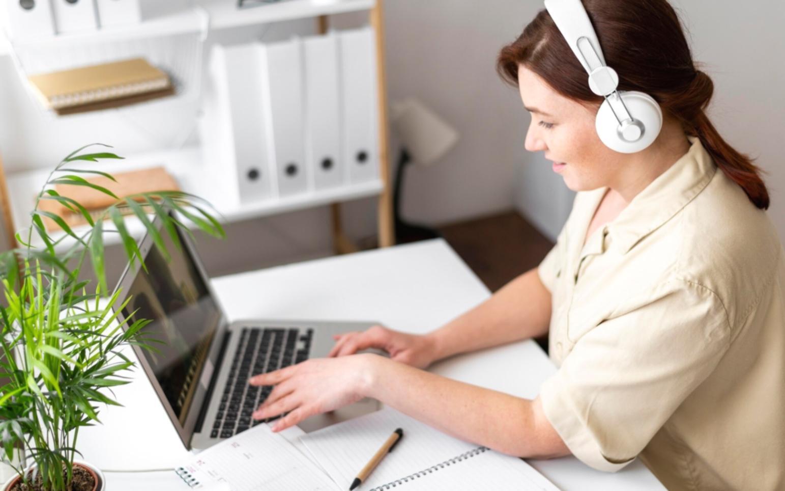 Professionelle Finanzmodellierung mit verschiedenen Analysewerkzeugen und Datenquellen